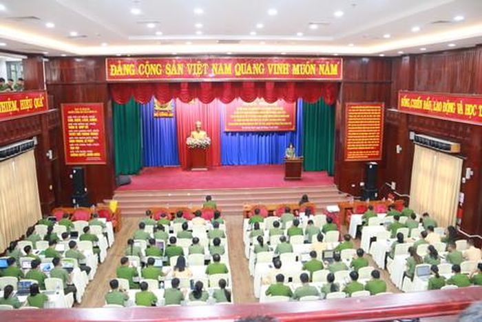 Hội nghị góp phần đẩy mạnh chuyển đổi số trong lực lượng Công an nhân dân