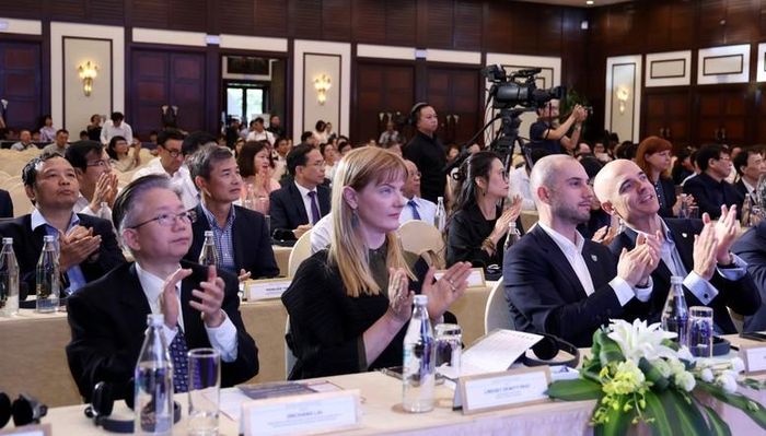 Các đại biểu tham dự lễ khai mạc Tuần lễ Kinh tế - Tài chính - Công nghệ Đà Nẵng năm 2026.