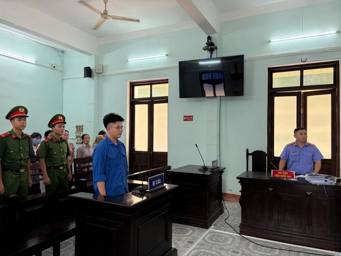 HĐXX Tòa án nhân dân khu vực 1 – Huế đã tuyên phạt Nguyễn Duy Nhật 11 năm tù về tội "Trộm cắp tài sản"