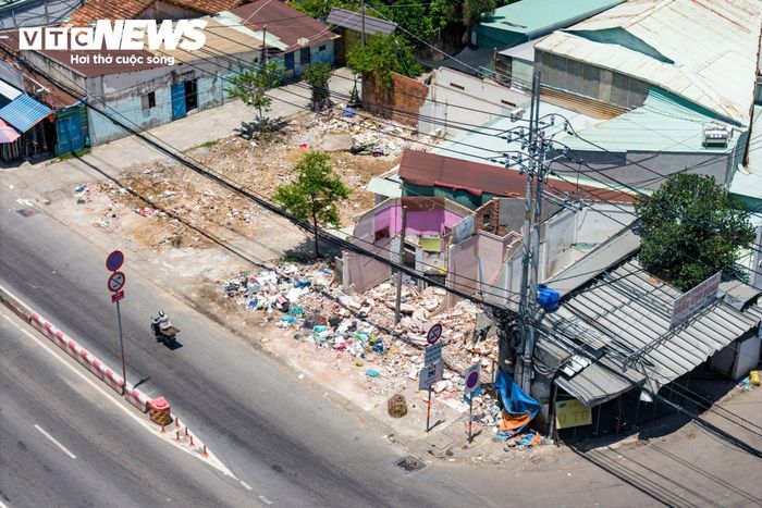 Dự án mở rộng quốc lộ 22, đoạn từ nút giao An Sương đến đường Vành đai 3, có chiều dài 8,7 km, được đầu tư theo hình thức đối tác công - tư (hợp đồng BOT), với tổng mức đầu tư hơn 10.400 tỷ đồng.