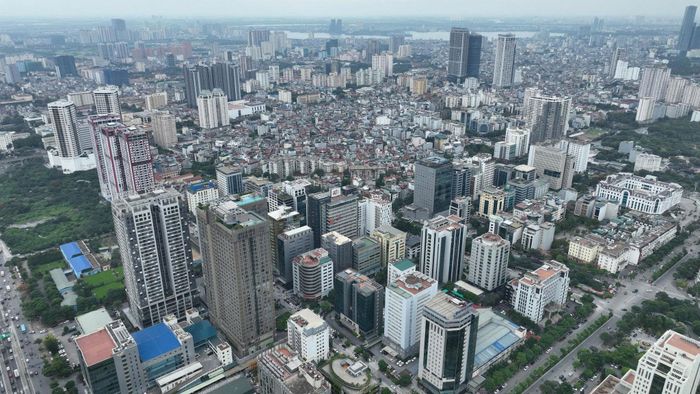 Thành phố Hà Nội đang đẩy nhanh tiến độ xây dựng cơ sở dữ liệu đất đai theo tiêu chí "đúng - đủ - sạch - sống", kết nối với Cơ sở dữ liệu quốc gia về dân cư. Ảnh: Phạm Hùng