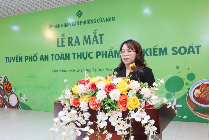 Phó Chủ tịch UBND phường Cửa Nam Trịnh Ngọc Trâm phát biểu tại chương trình. Ảnh: PV