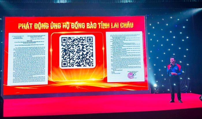 Điểm nhấn của chương trình năm nay là hoạt động phát động ủng hộ nhân dân tỉnh Lai Châu. Ảnh: Bảo Lâm