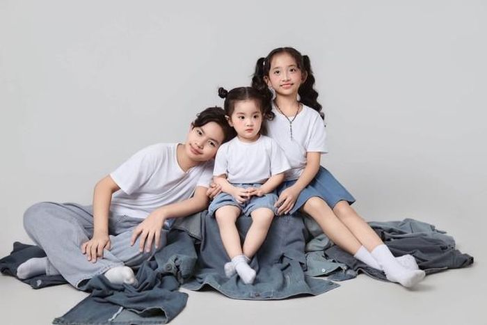 Khánh Thi từng hài hước khoe con và cho biết có lẽ cô phải tính chuyện “tuyển con dâu” từ bây giờ khi Kubi mới 10 tuổi nhưng đã cao tới 1,56m. Theo nữ kiện tướng dancesport, Kubi là cậu bé hòa đồng, thích giao lưu, thân thiện, yêu nhảy múa và đặc biệt rất mê ăn uống.