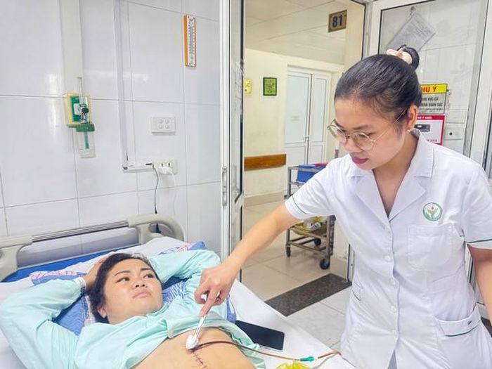 Chị Chứ sau ca phẫu thuật vẫn cần điều trị dài ngày, chi phí tốn kém
