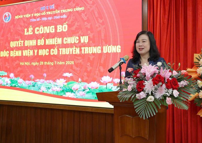 Bộ trưởng Bộ Y tế Đào Hồng Lan dự phát biểu chỉ đạo tại buổi lễ. Ảnh: Trần Minh