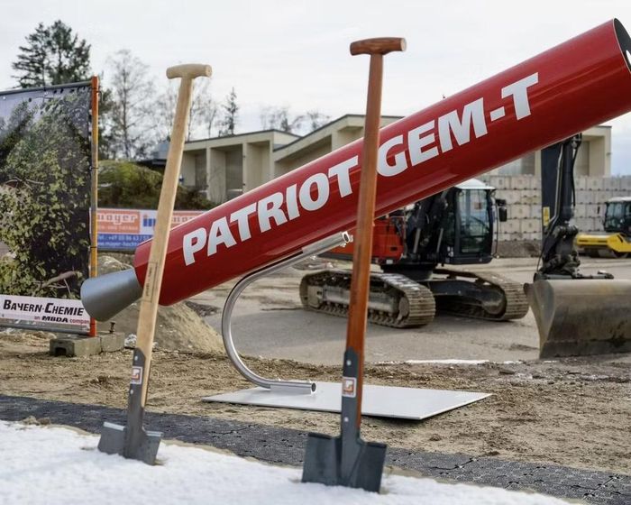 "Danh mục đơn đặt hàng bao gồm hơn 5 tỷ USD tên lửa Patriot GEM-T, chủ yếu dành cho khách hàng nước ngoài, cũng như đơn đặt hàng sản xuất GEM-T trong nước đầu tiên của chúng tôi sau hơn 30 năm”.