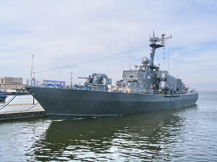 Đây là một tàu không người lái, một dự án nằm trong chương trình trang bị vũ khí quốc gia hiện hành, đô đốc hạm đội giải thích.