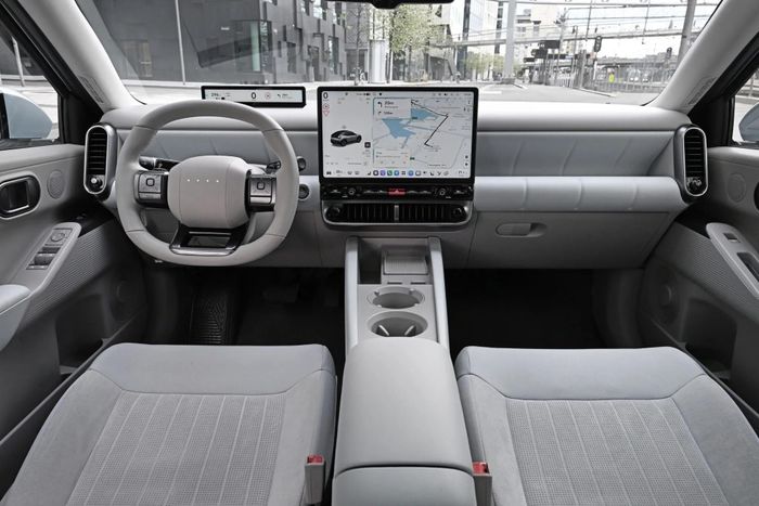  Khoang lái Hyundai Ioniq 3 ứng dụng nền tảng Pleos Connect. Ảnh: Hyundai. 