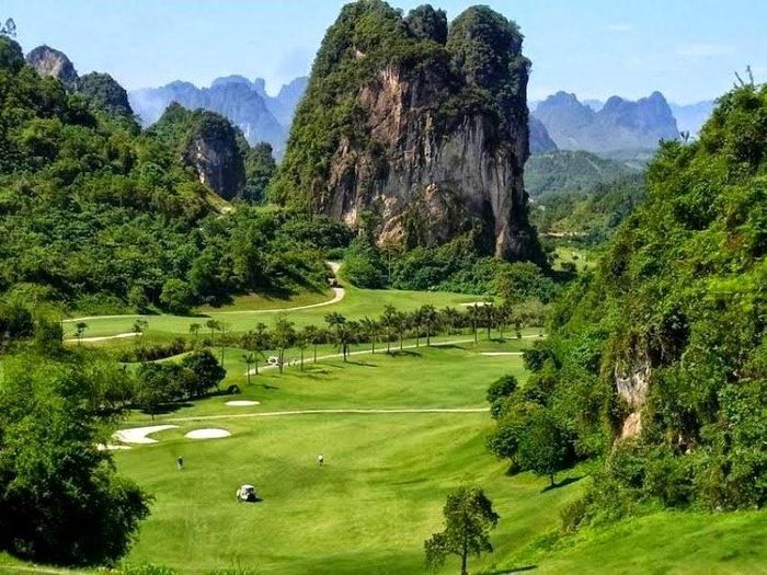 Tỉnh Phú Thọ hiện nay có nhiều sân golf đẹp, hệ thống nghỉ dưỡng cao cấp