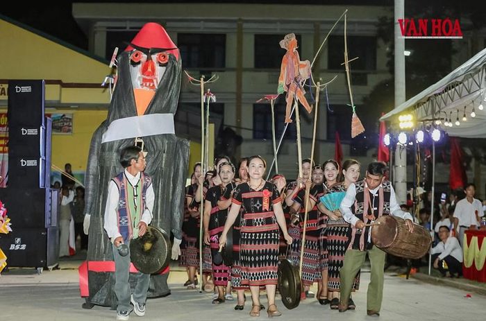 Nét đặc trưng của lễ hội Ariêu Piing của người Tà Ôi (Pa Cô)