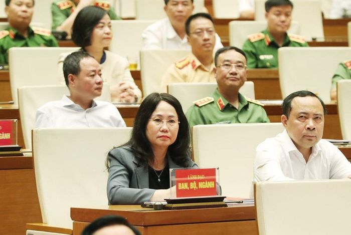 Bộ trưởng Bộ VHTTDL Lâm Thị Phương Thanh và các đại biểu dự Hội nghị tại điểm cầu Diên Hồng