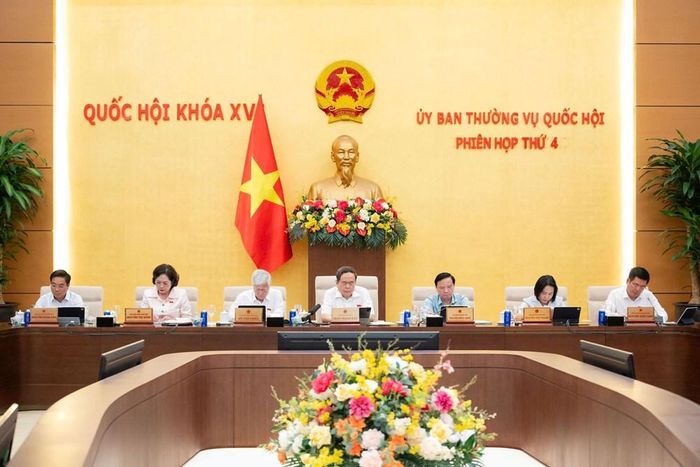 Ủy ban Thường vụ Quốc hội cho ý kiến về dự án Luật Kinh doanh bất động sản (sửa đổi)