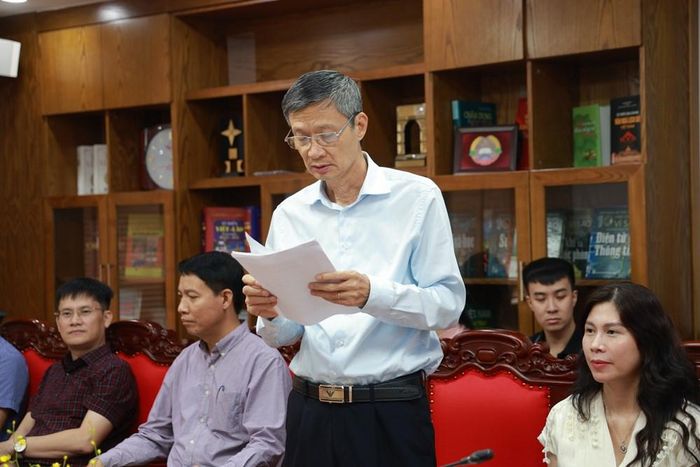TS. Nguyễn Khắc Khanh – Chủ tịch Hiệp hội Sách giáo dục và Học liệu điện tử Việt Nam chia sẻ suy nghĩ tại Lễ kí kết