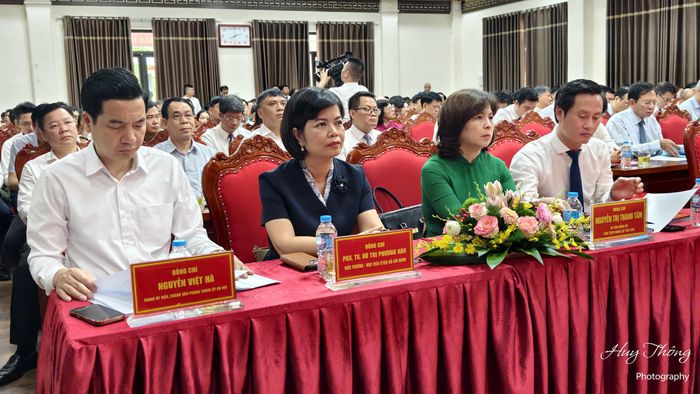 "Hội nghị triển khai đề án thí điểm mô hình xã, phường xã hội chủ nghĩa trên địa bàn Thủ đô" tại xã Phúc Thịnh ngày 16/7