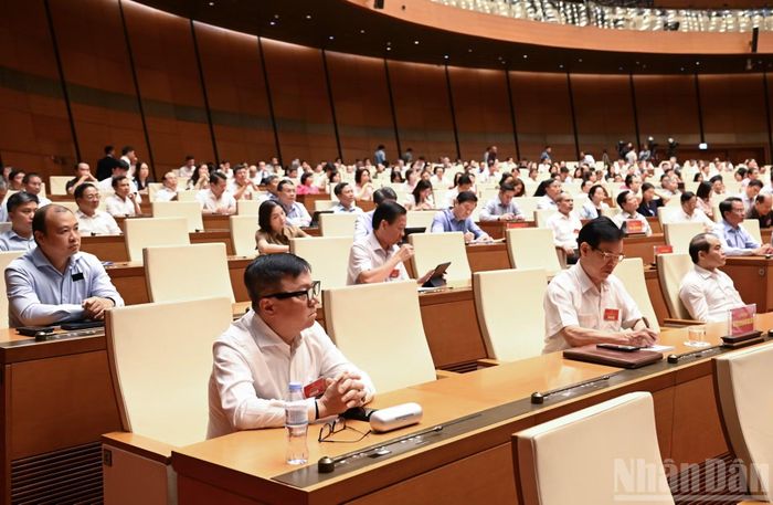 Các đại biểu dự hội nghị tại Hội trường Diên Hồng, Nhà Quốc hội.