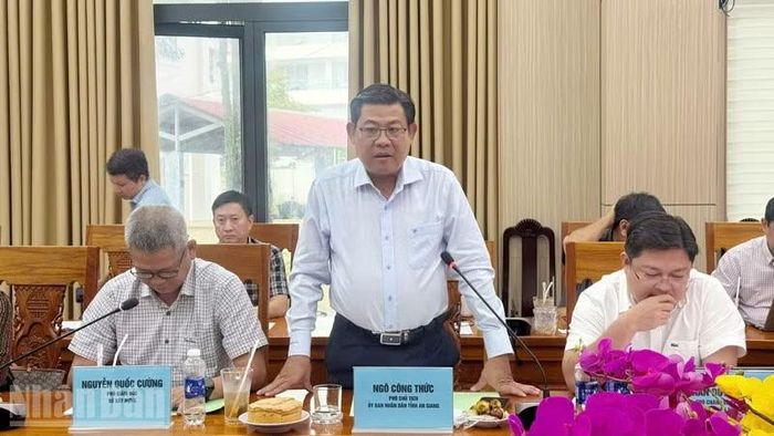 Phó Chủ tịch Ủy ban nhân dân tỉnh An Giang Ngô Công Thức phát biểu.