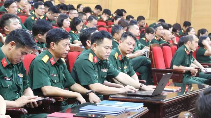 Các đại biểu tham dự tập huấn.