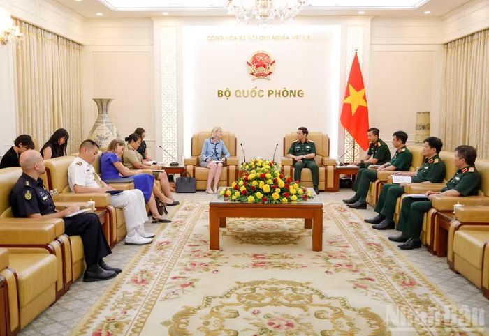 Quang cảnh buổi tiếp.
