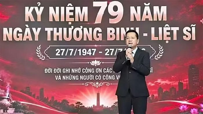 Đại sứ Việt Nam tại Ba Lan Hà Hoàng Hải phát biểu tại buổi gặp mặt. (Ảnh: Đại sứ quán Việt Nam tại Ba Lan cung cấp)