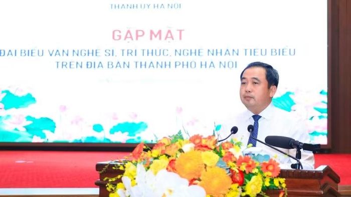 Bí thư Thành ủy Hà Nội Trần Đức Thắng phát biểu tại buổi gặp mặt.