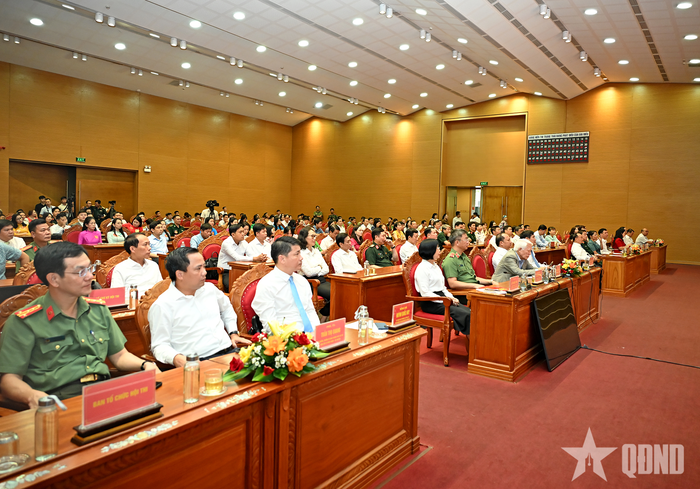  Các đại biểu dự khai mạc.