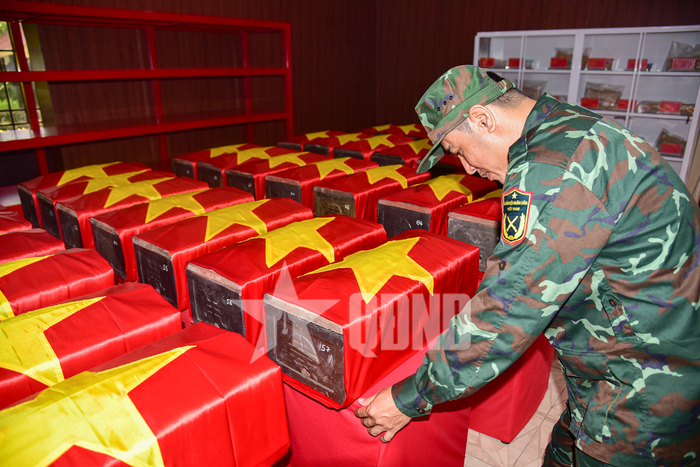 Các hài cốt liệt sĩ sau khi được cất bốc, quy tập được quàn trang trọng tại nhà quàn.