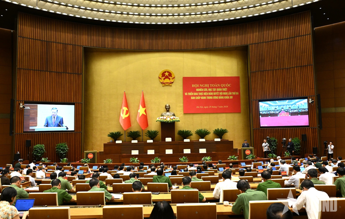  Quang cảnh hội nghị.