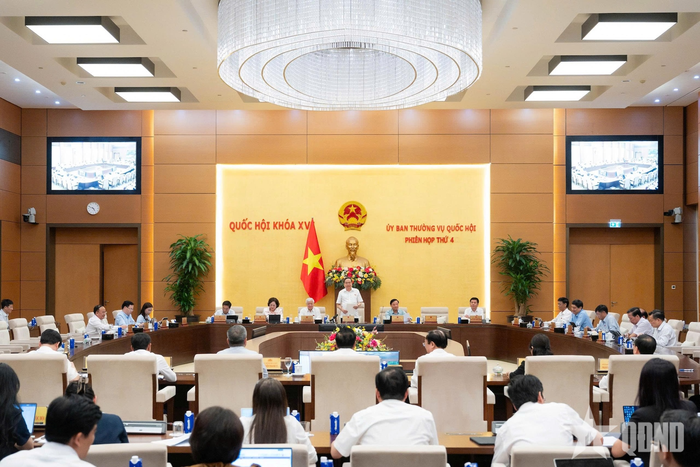  Quang cảnh phiên bế mạc.