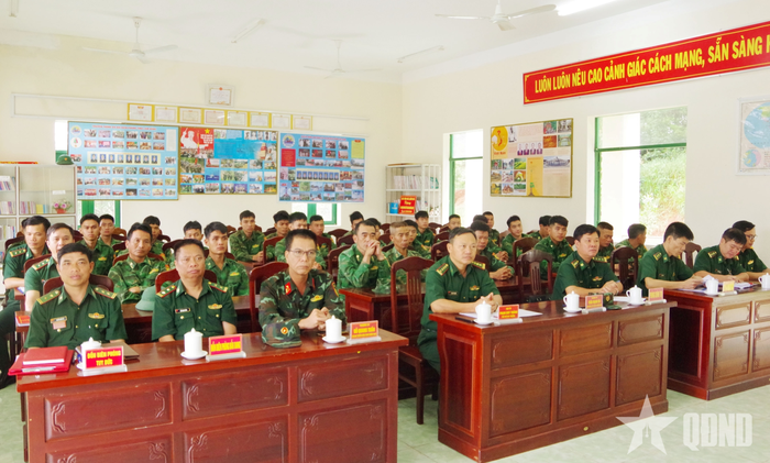 Các đại biểu tại buổi giao nhiệm vụ.