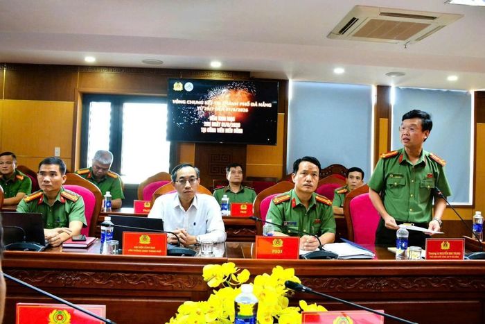 Thượng tá Nguyễn Kim Trung thông tin về công tác chuẩn bị hội thao của CATP Đà Nẵng.
