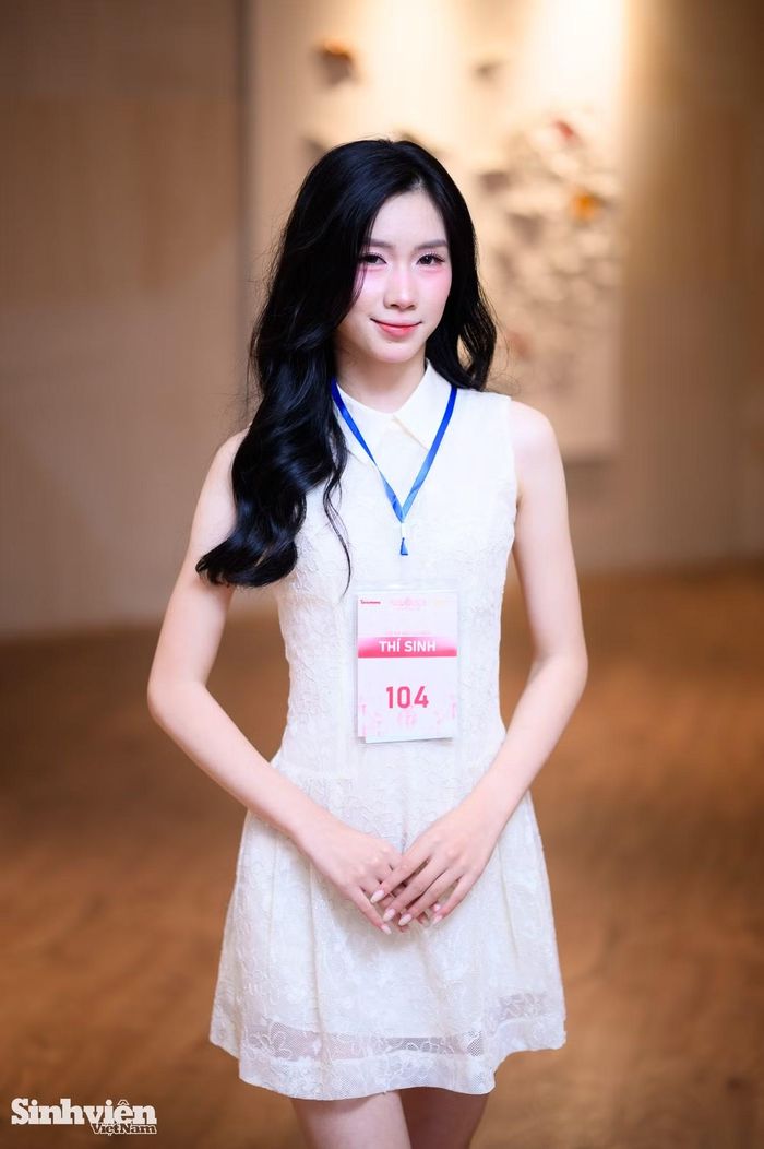 Thí sinh Lê Trần Bảo My là một trong những gương mặt nổi bật góp mặt tại vòng Sơ khảo 'Hoa hậu Việt Nam 2026', Bảo My mang theo tinh thần cầu thị và nguồn năng lượng vô cùng tích cực. Bảo My chia sẻ mục tiêu lớn nhất của bản thân tại đấu trường này là để giao lưu, học hỏi kinh nghiệm và khát khao lan tỏa những giá trị sống tốt đẹp đến với cộng đồng.