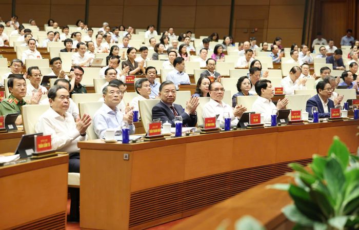  Tổng Bí thư, Chủ tịch nước Tô Lâm và các đồng chí lãnh đạo, nguyên lãnh đạo Đảng, Nhà nước dự Hội nghị toàn quốc nghiên cứu, học tập, quán triệt và triển khai thực hiện Nghị quyết Hội nghị lần thứ 3 Ban Chấp hành Trung ương Đảng khóa XIV, sáng 29-7. Ảnh: QUANG PHÚC 