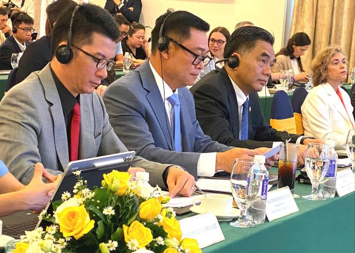  Các đại biểu dự hội nghị 