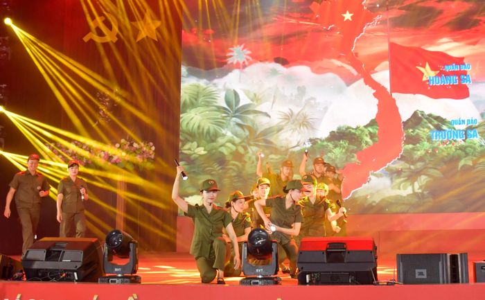  Phần thi tài năng của đội Hà Tĩnh 