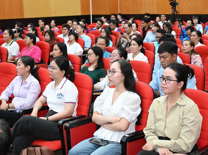 Các học viên tham dự lớp học. Ảnh: VIỆT DŨNG