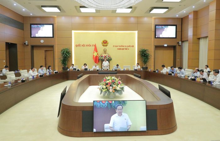 Quang cảnh phiên họp. Ảnh: VIẾT CHUNG