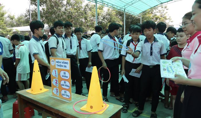  Gian hàng trò chơi thiếu nhi tại chương trình. Ảnh: THU TRANG 