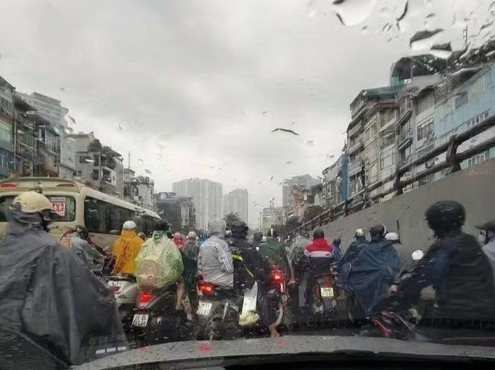 Nút giao thông Trường Chinh sáng ngày 19/7.