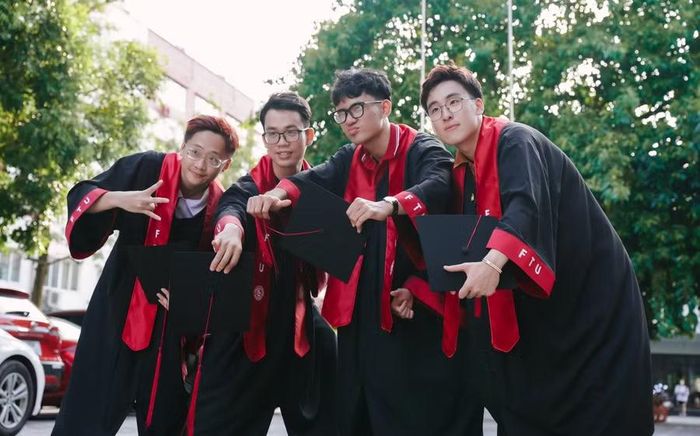 Sinh viên Trường Đại học Ngoại thương trong ngày nhận bằng tốt nghiệp. Ảnh: NTCC