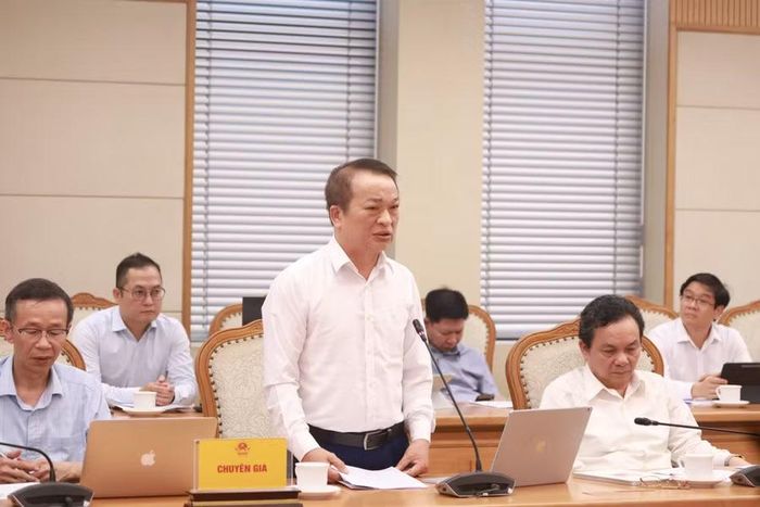 GS.TS Phạm Hồng Quang phát biểu.
