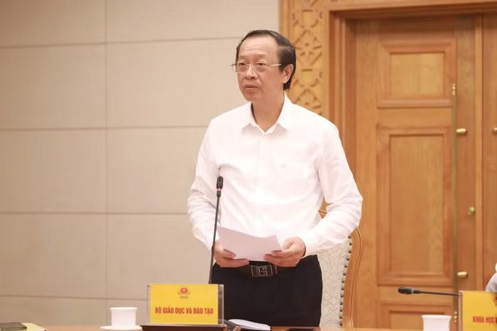Thứ trưởng Thường trực Bộ GD&amp;ĐT Phạm Ngọc Thưởng báo cáo tại buổi làm việc.