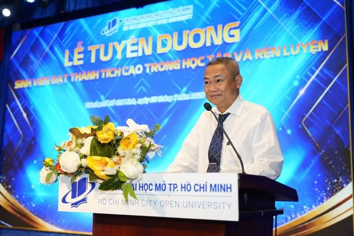 TS Đỗ Sa Kỳ phát biểu tại buổi lễ.