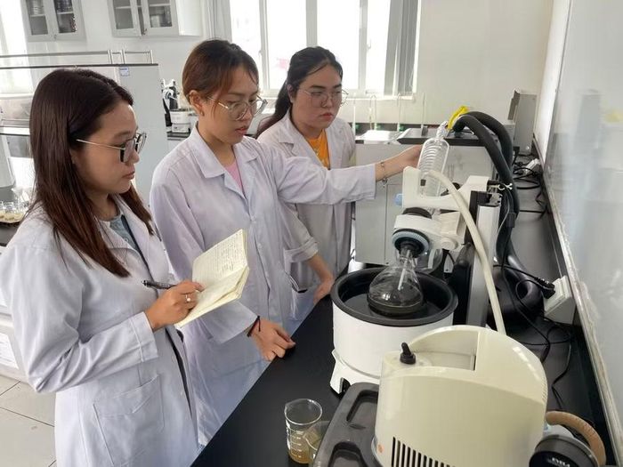Phòng lab nghiên cứu tại Trường Đại học Công Thương TPHCM. Ảnh: Hà An.