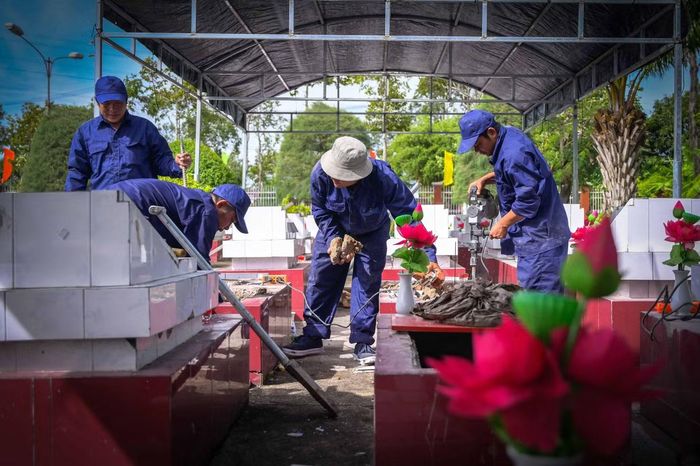 Ban Chỉ đạo 515 tỉnh An Giang tăng cường lực lượng, đẩy nhanh tiến độ lấy mẫu ADN hài cốt liệt sĩ trước mùa mưa.
