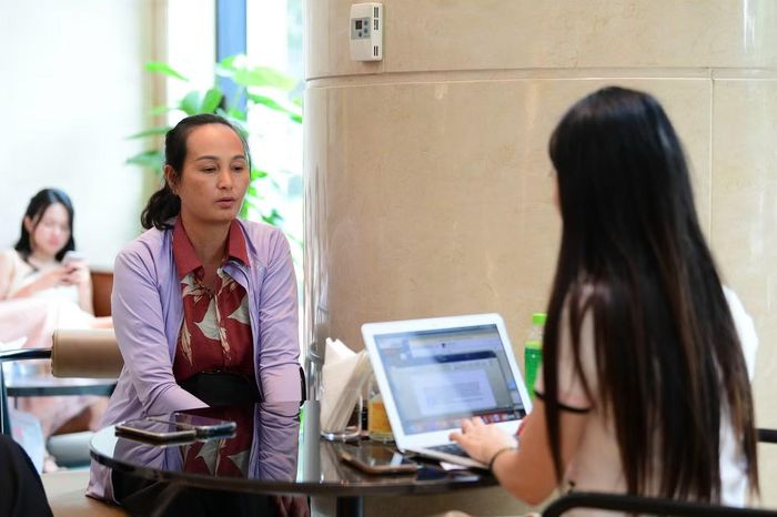 Sự động viên từ phụ huynh là chỗ dựa quan trọng dành cho thí sinh.