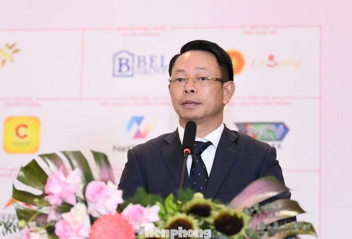 Nhà báo Phùng Công Sưởng gửi lời cảm ơn tất cả thí sinh chọn thử sức tại Hoa hậu Việt Nam 2026.