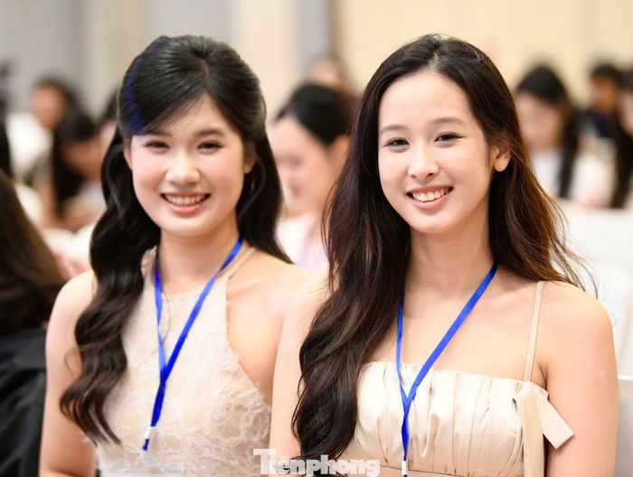 Bùi Mai Linh cũng mong ngóng kết quả vòng sơ khảo.