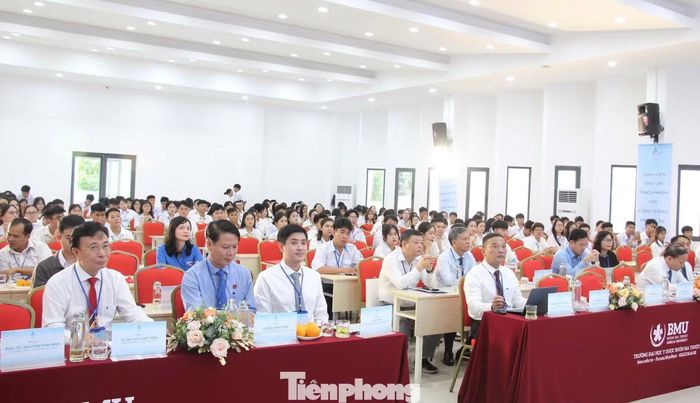 Các đại biểu tham dự đại hội.
