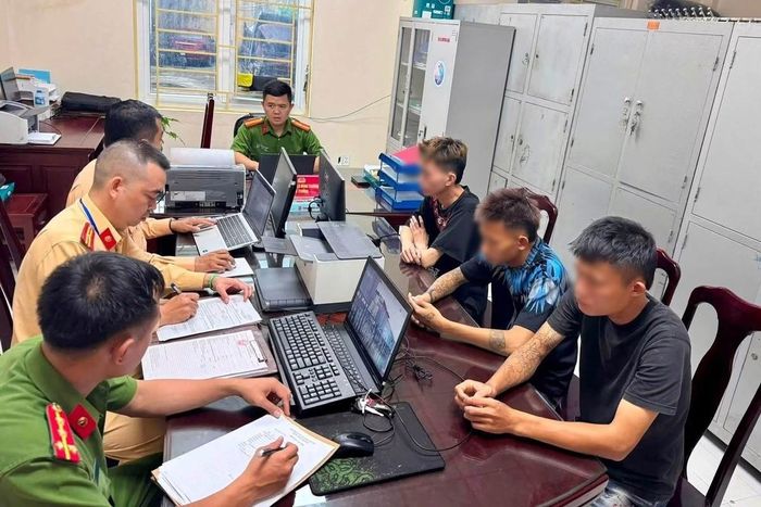 Lực lượng chức năng vào cuộc, mời những trường hợp vi phạm lên làm việc